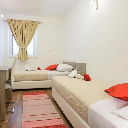 Appartamento Violeta 1 With Private Terrace Ragusa